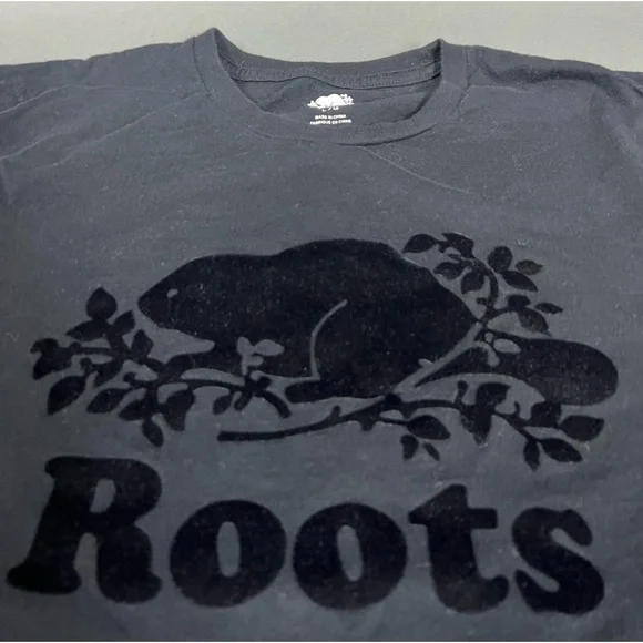❌SOLD❌ Roots Black On Black Logo Tee - Picture 2 of 3
